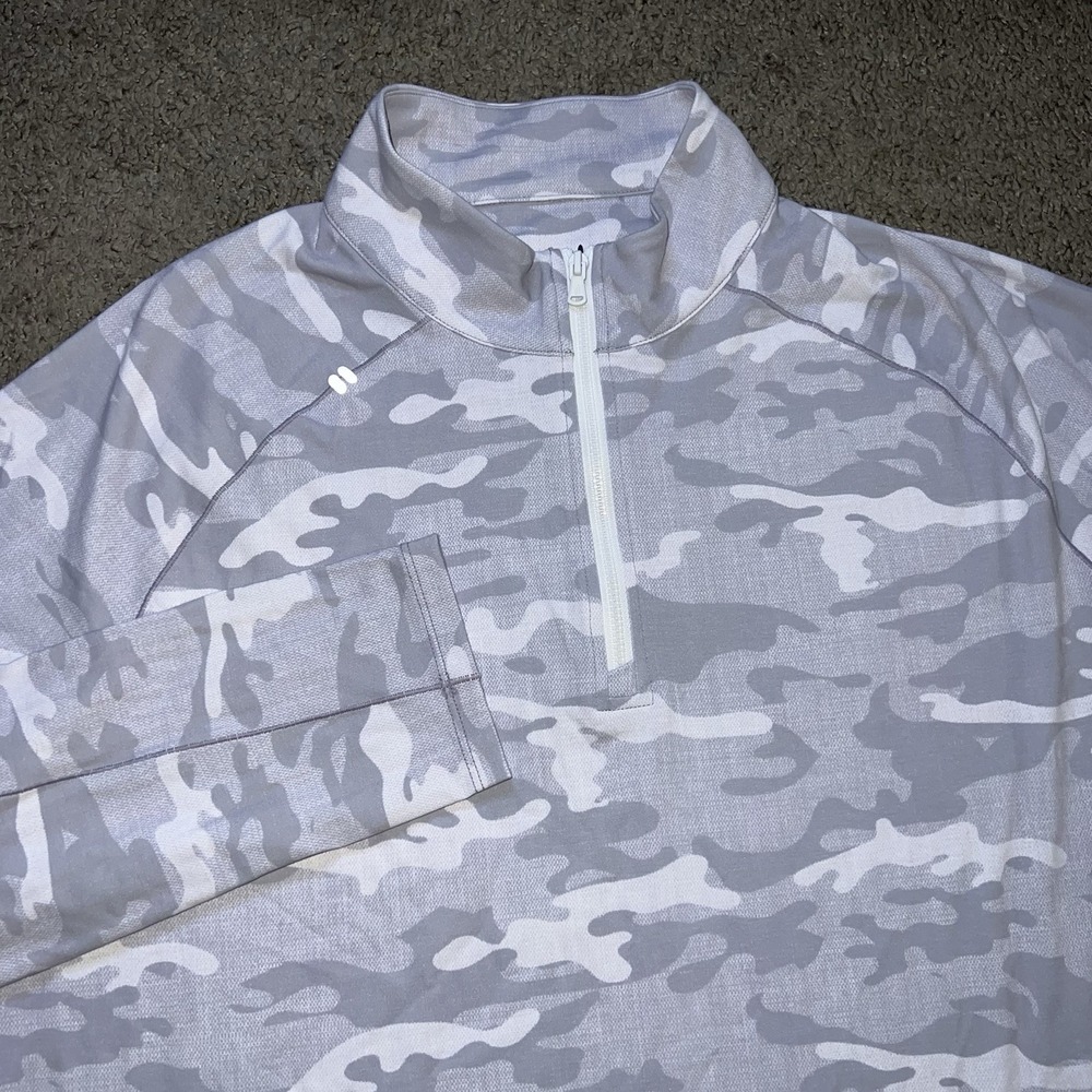 Johnnie-O Surge 1/4 Zip Pullover Mens Large Snow Camo JMKO3900 Grey White